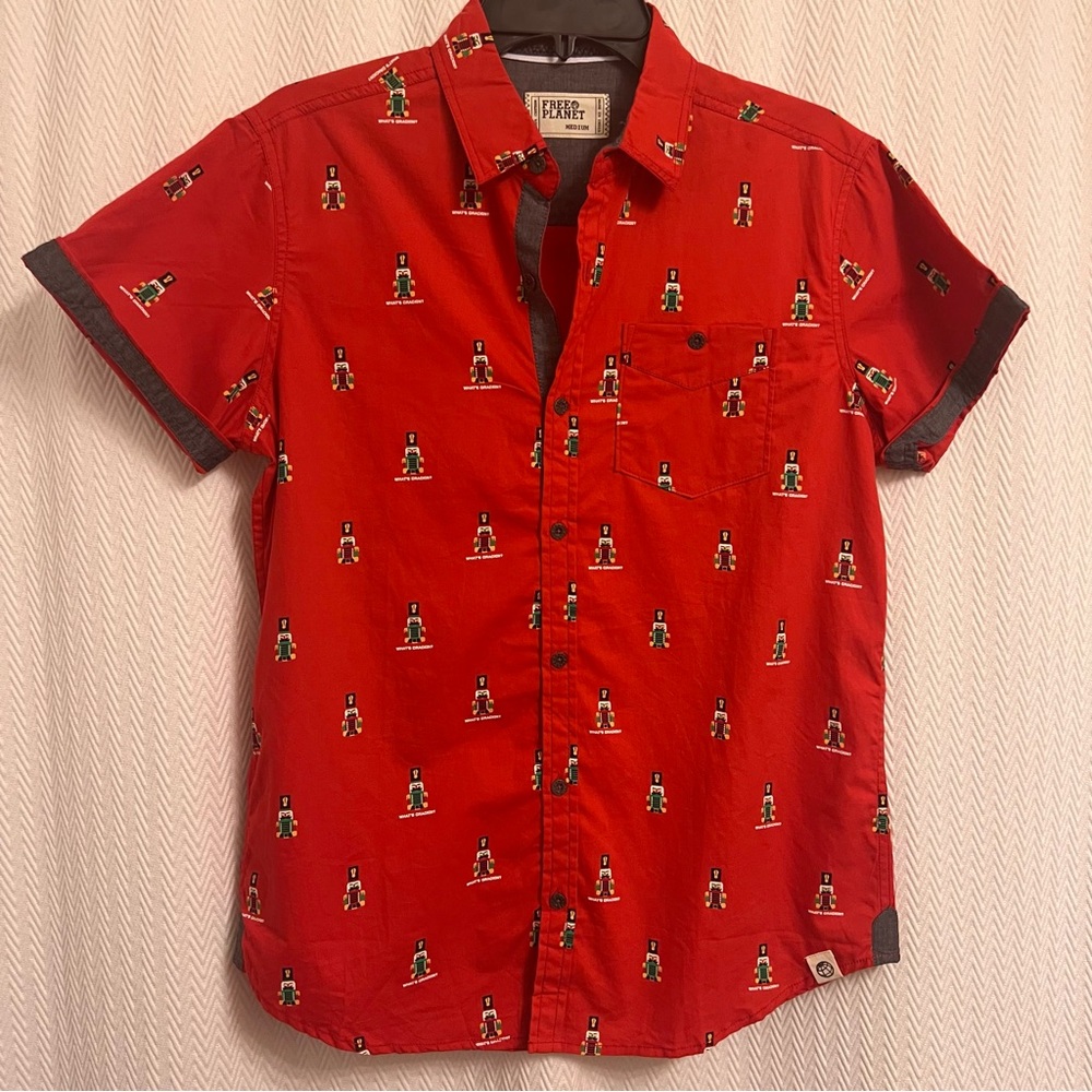 Free Planet Red Short Sleeve Nutcracker What’s Crackin Shirt men’s Medium